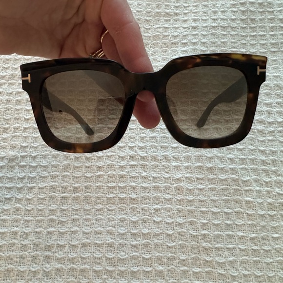 Tom Ford Dark Tortoise Sunglasses - Picture 3 of 9